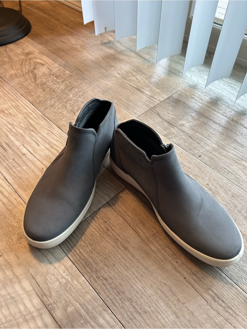 Ecco Women's Grey Slip-On Ankle Booties